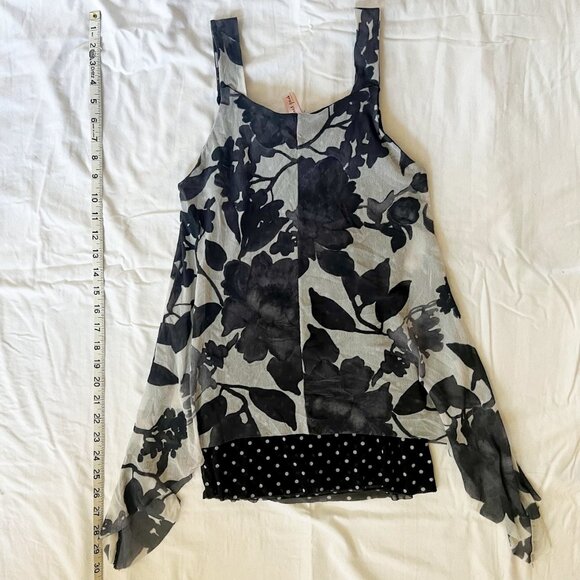 Sweet Pea Floral tunic - Picture 2 of 4